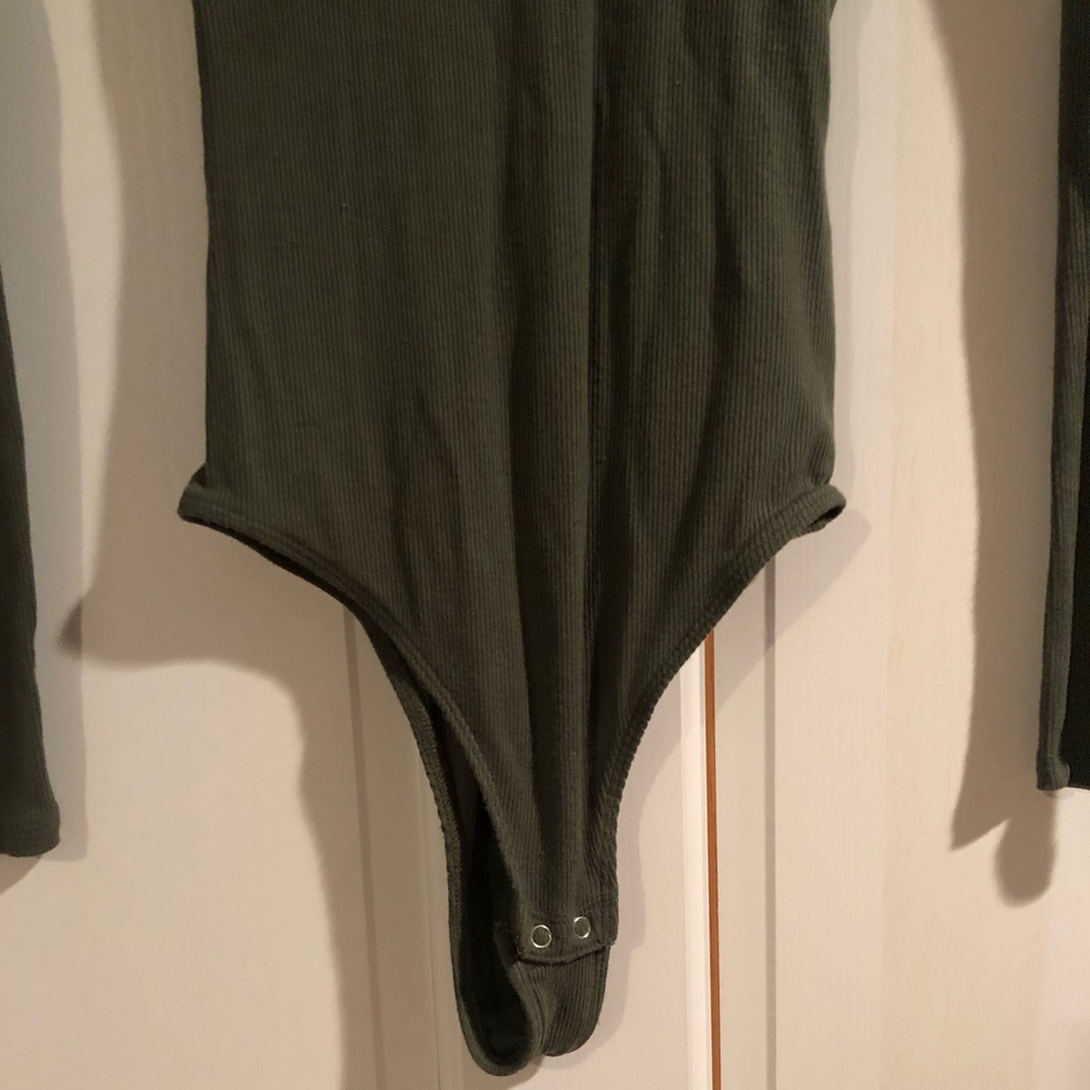 Hollister Green Bodysuit - Picture 2 of 7